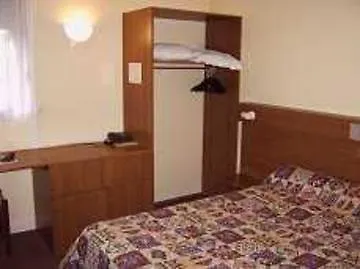 Western Du Phare מלון 3*