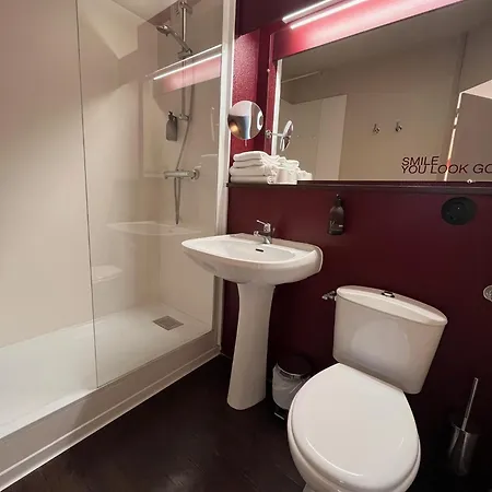 Western Du Phare מלון 3*