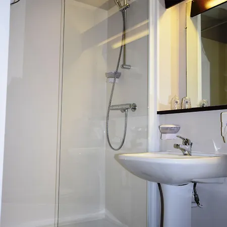 מלון Western Du Phare 3*