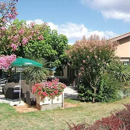 Western Du Phare מלון