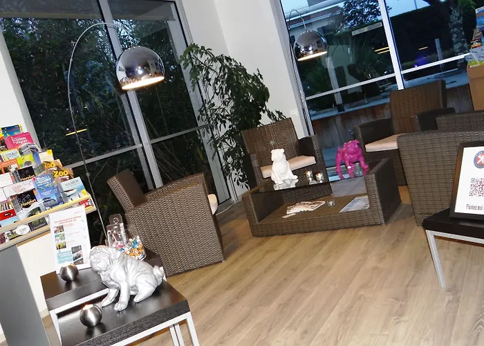 מלון Western Du Phare 3*