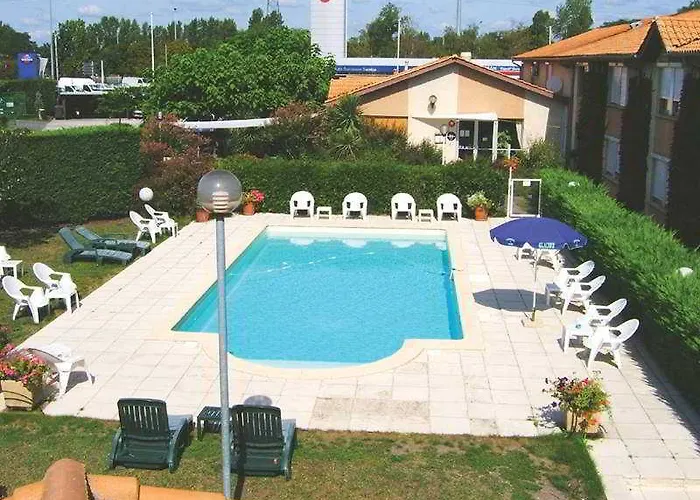 Western Du Phare מלון 3*